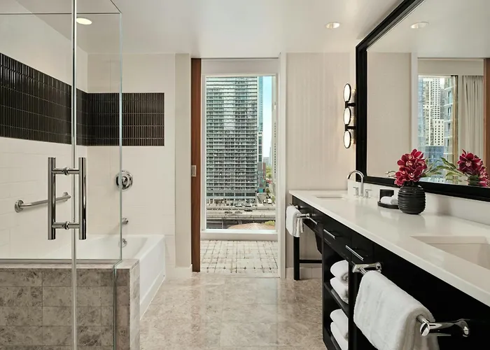 Loews Hotel 4*